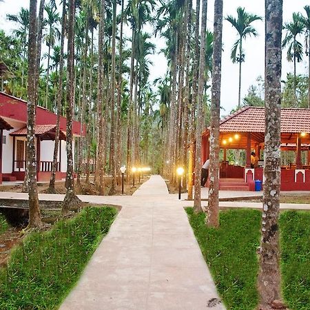 La Flora Prakruth Resort Coorg Madikeri Buitenkant foto